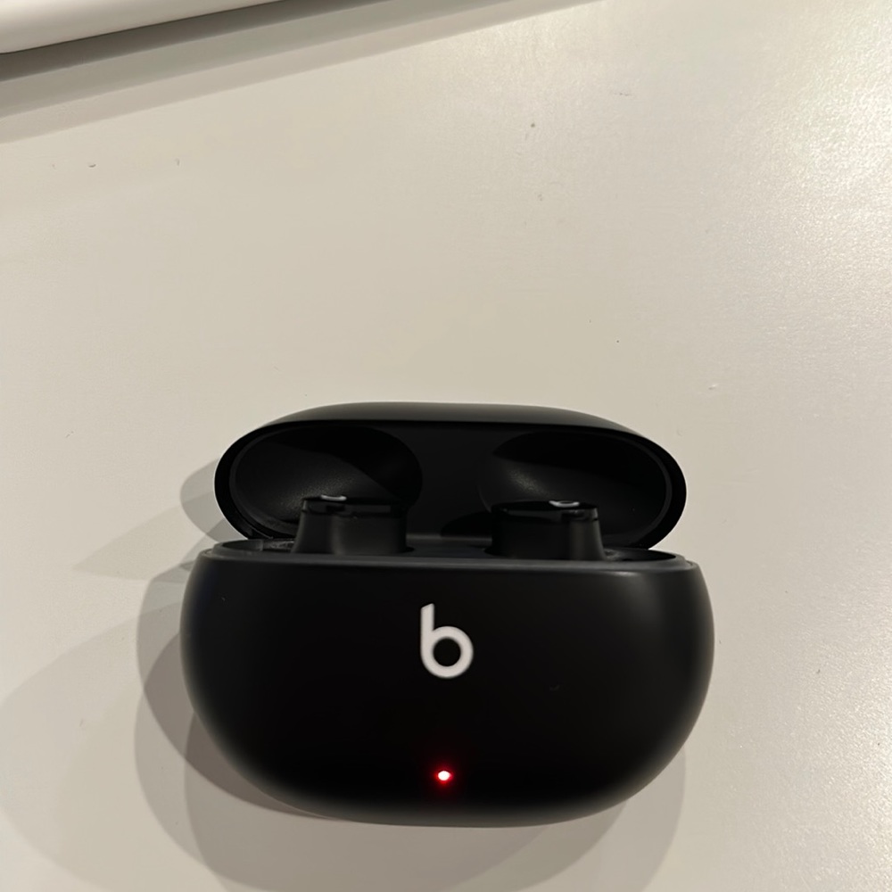 Beats Studio Buds